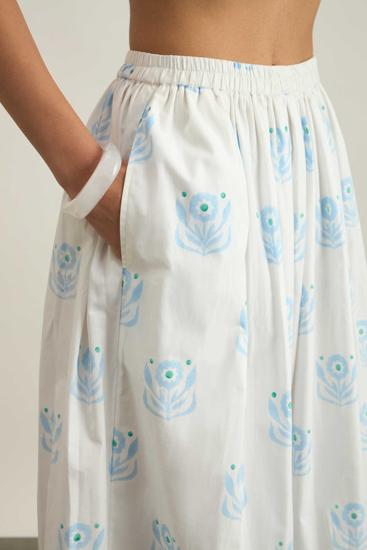 Willow Skirt in White Flower Child Print